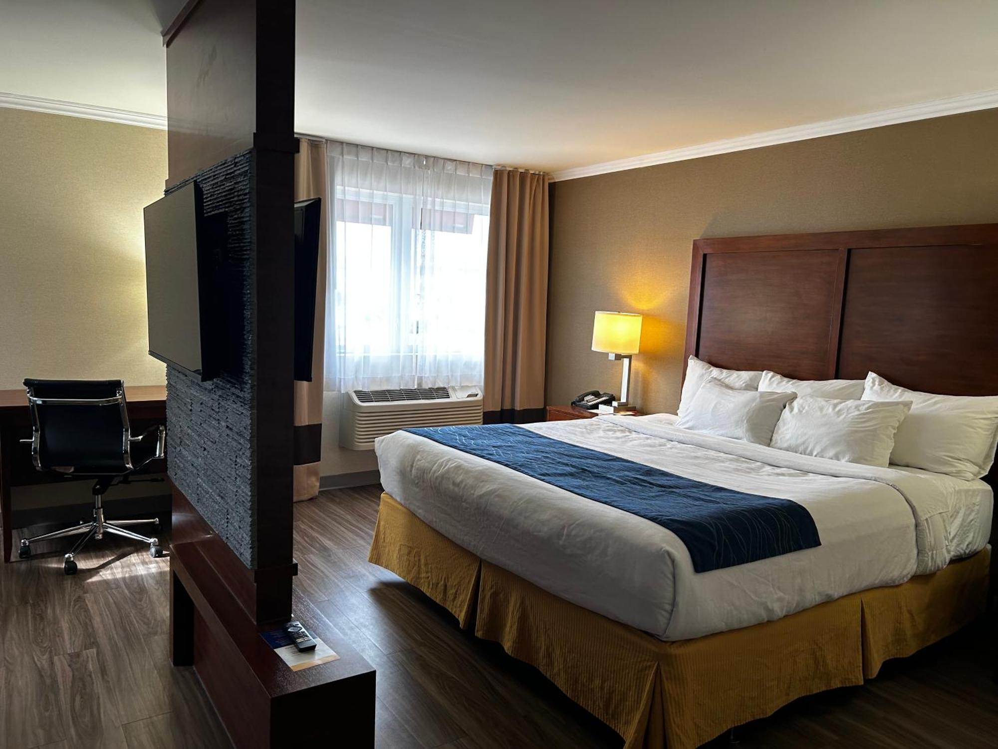 Comfort Inn Saint-Georges Luaran gambar